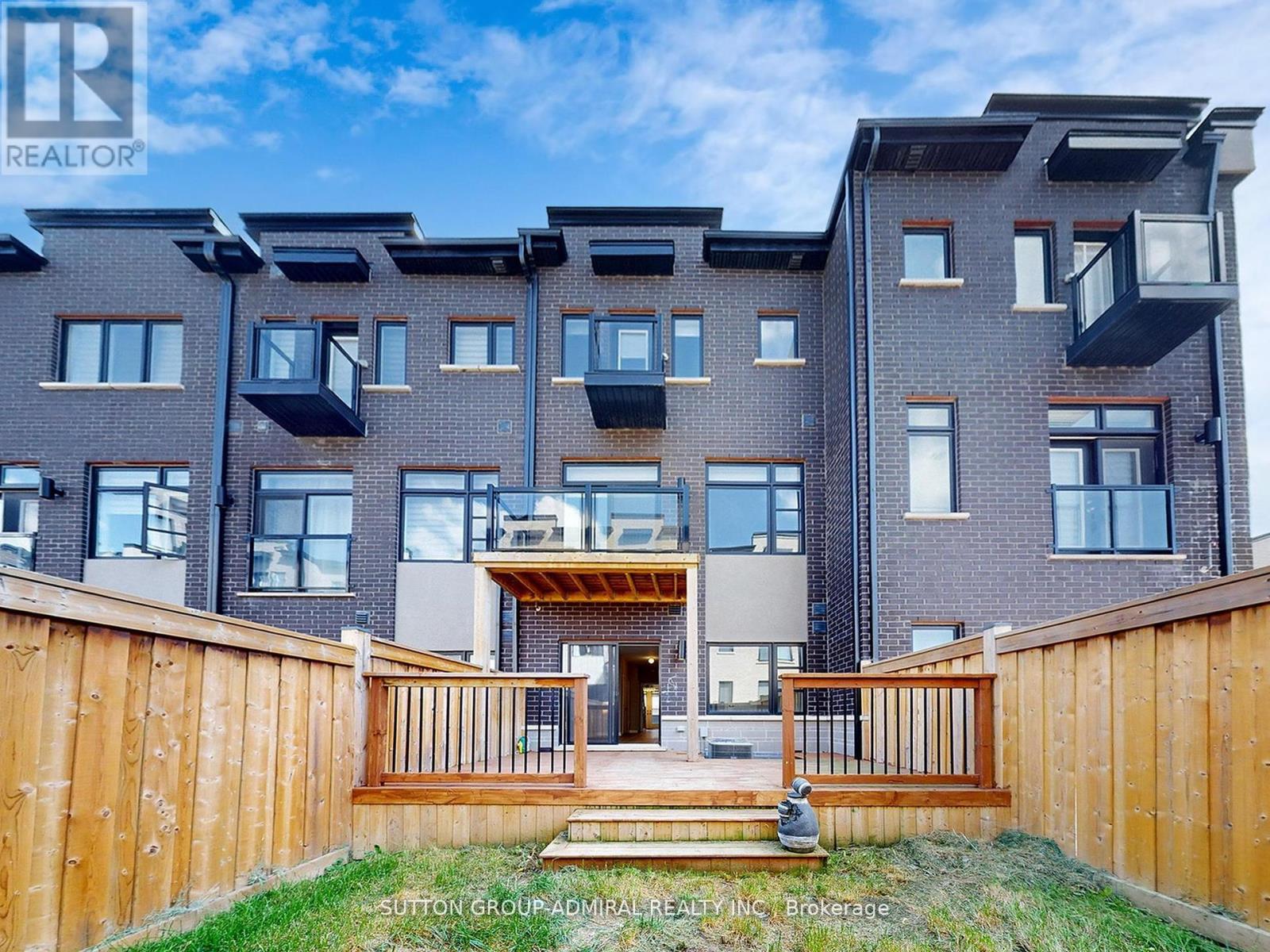 70 Laskin Drive, Vaughan, Ontario  L6A 5A4 - Photo 39 - N12564126