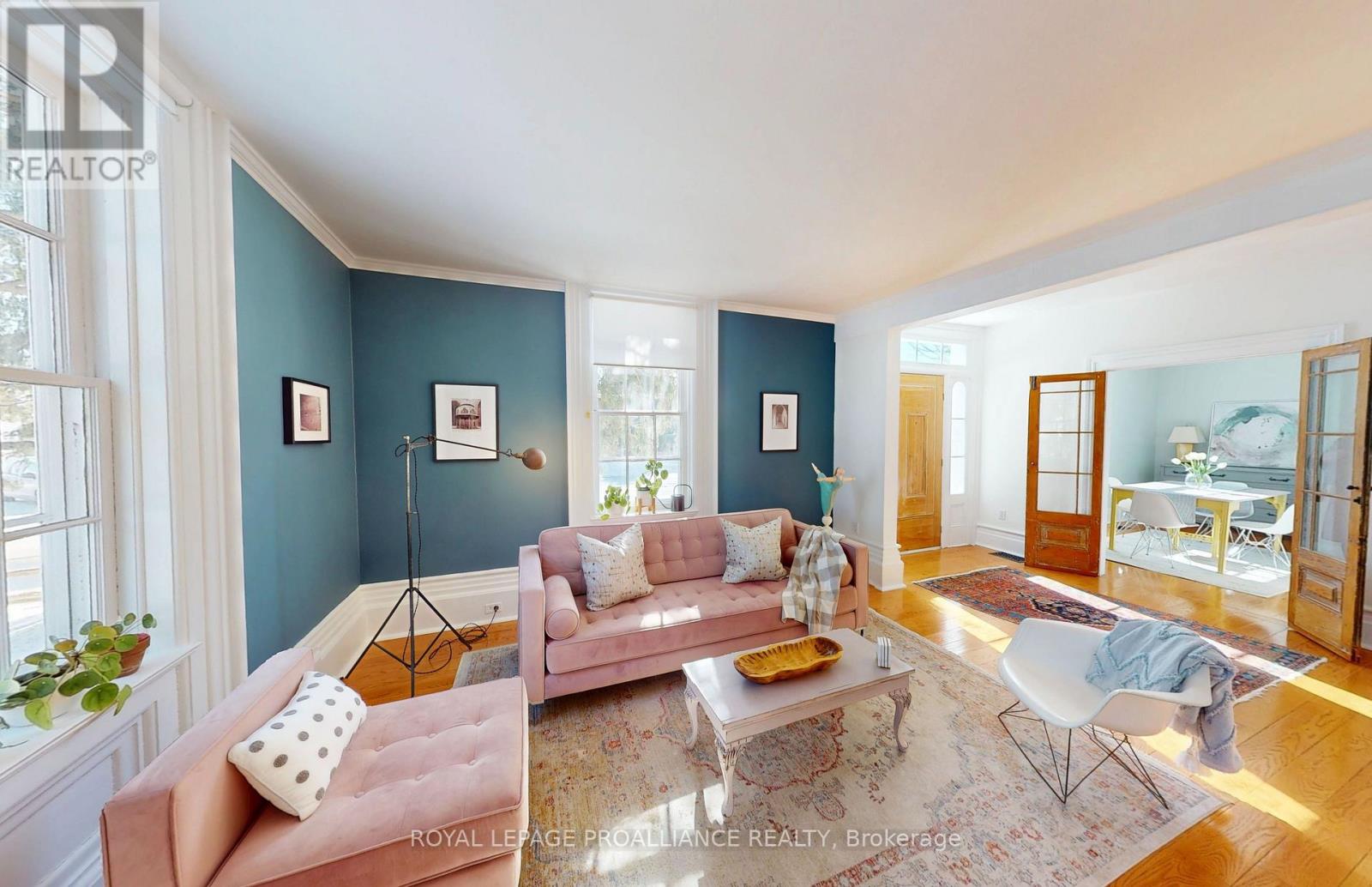 374 Bloomfield Main Street, Prince Edward County (Bloomfield Ward), Ontario  K0K 1G0 - Photo 7 - X12454834