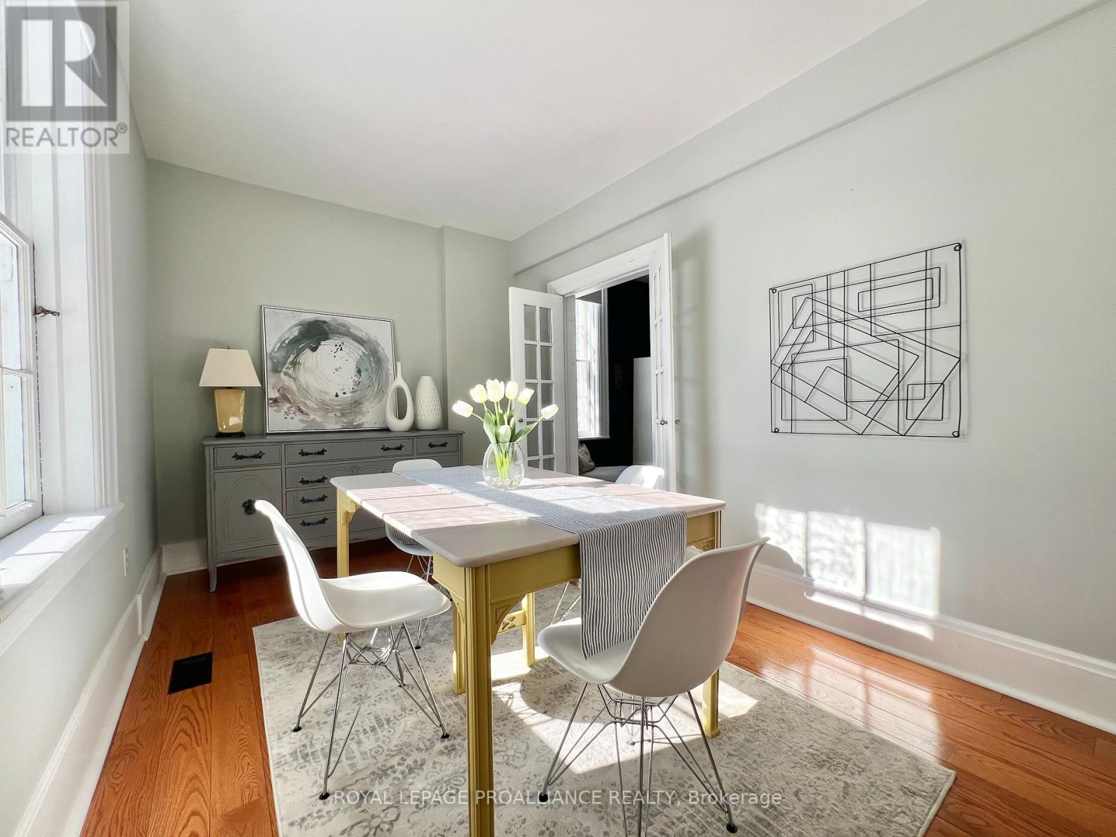 374 Bloomfield Main Street, Prince Edward County (Bloomfield Ward), Ontario  K0K 1G0 - Photo 9 - X12454834