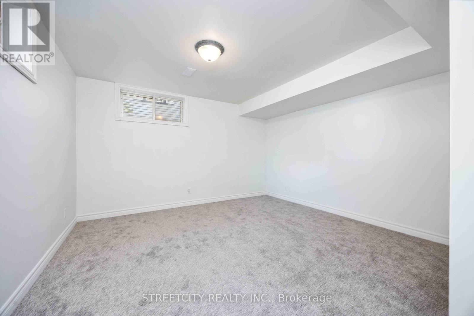 4482 Petrolia Line, Petrolia, Ontario N0N 1R0 - Photo 25 - X12562578