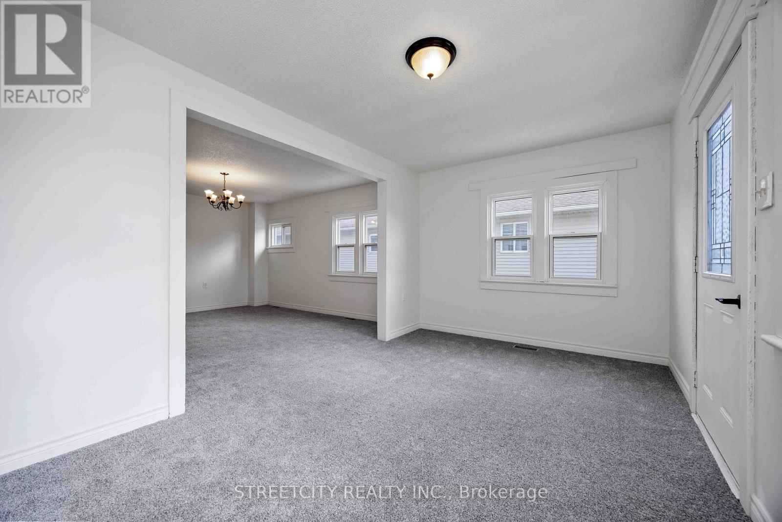 4482 Petrolia Line, Petrolia, Ontario N0N 1R0 - Photo 6 - X12562578