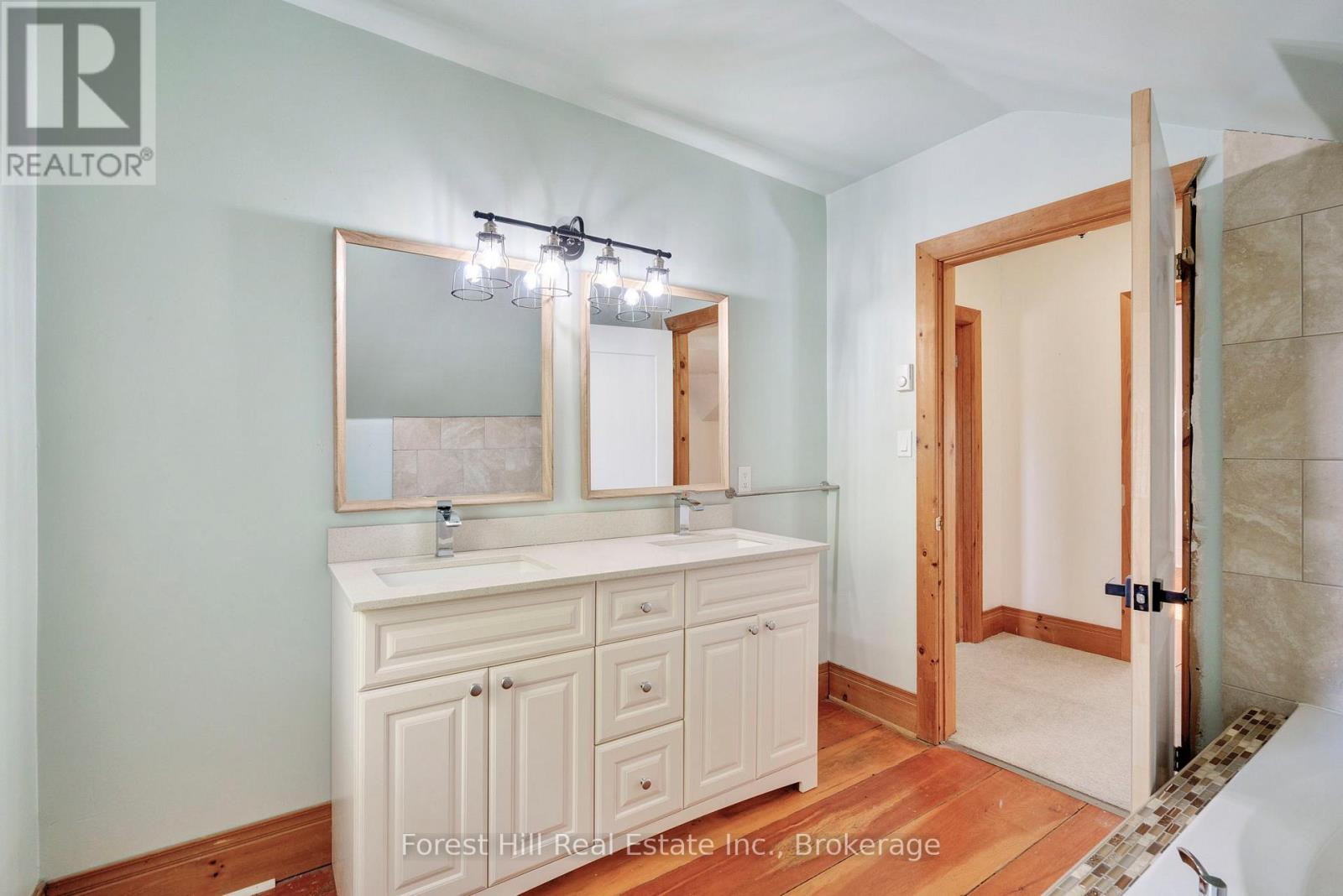 2824 County Road 124 Road, Clearview, Ontario  L0M 1H0 - Photo 46 - S12564266