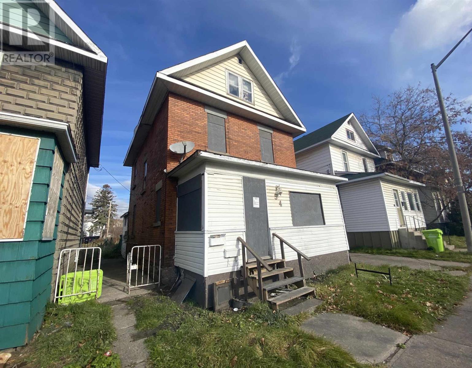 54 Cathcart St, Sault Ste. Marie, Ontario  P6A 1E1 - Photo 4 - SM253312