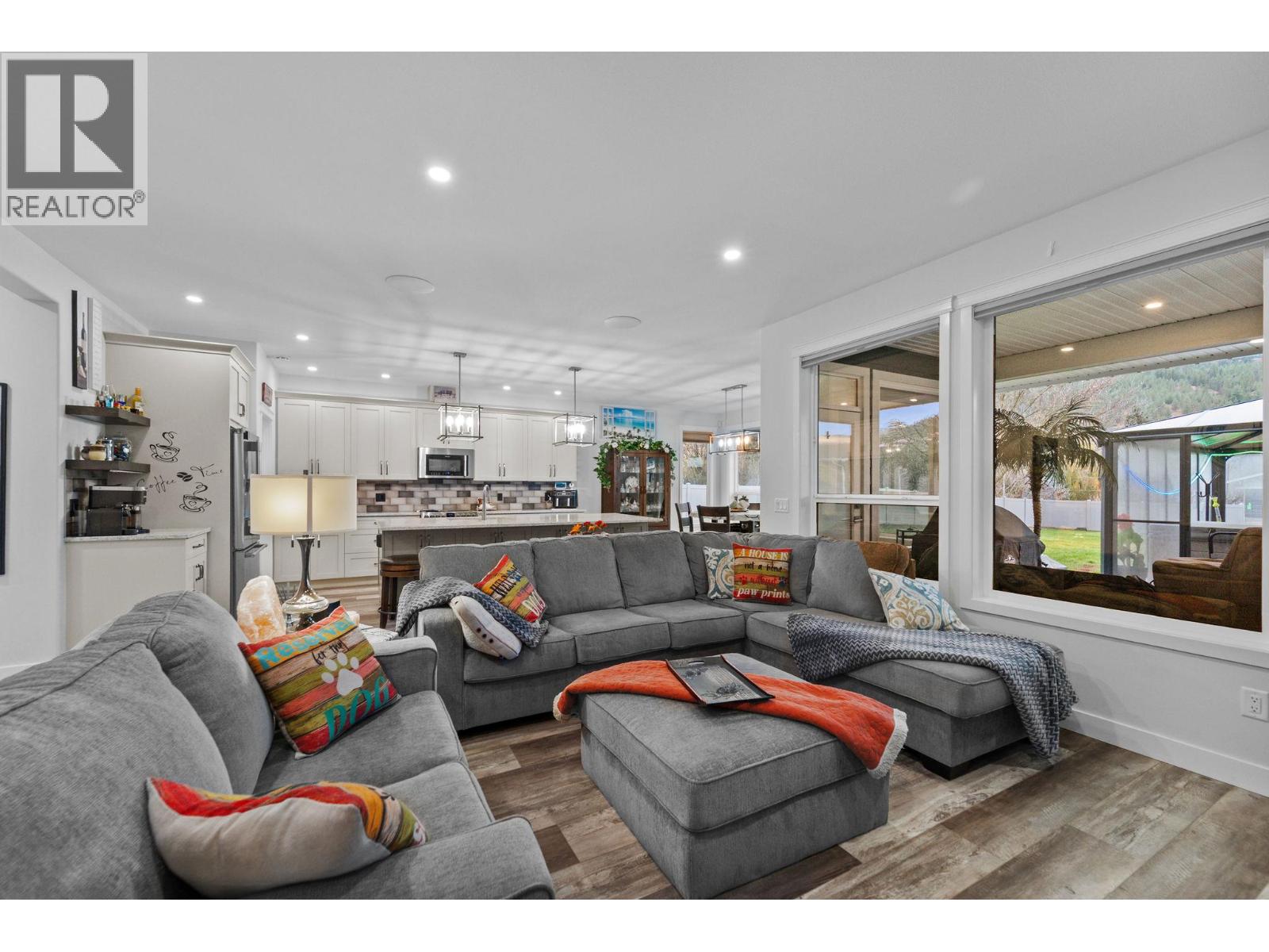 4831 Aspen Park Drive, Kamloops, British Columbia  V2H 1M5 - Photo 8 - 10367009