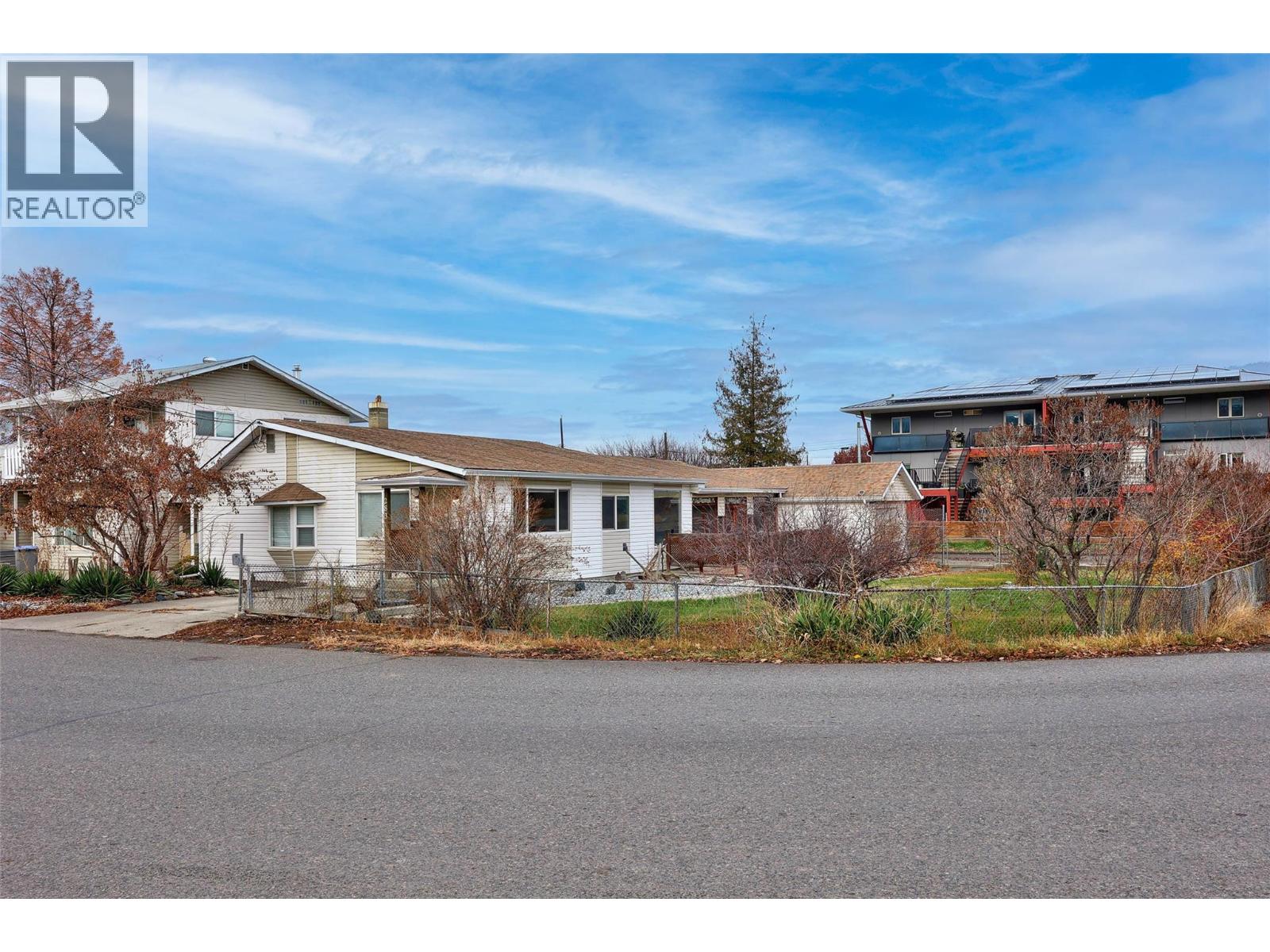 283 Beach Avenue, Kamloops, British Columbia  V2B 1C4 - Photo 2 - 10369492