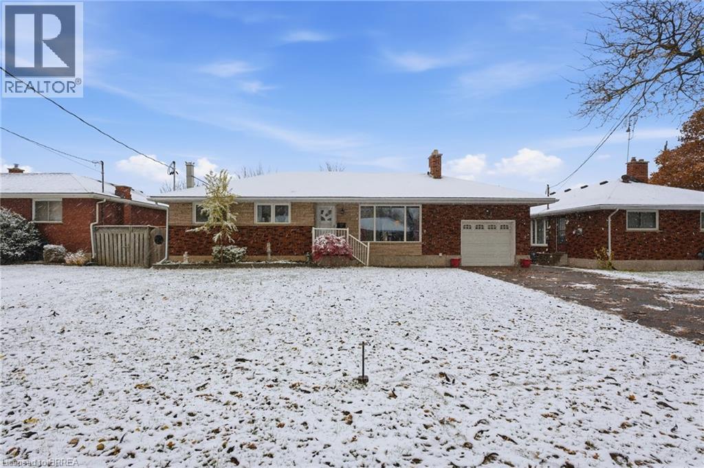 9 Waddington Street, Brantford, Ontario  N3R 2R2 - Photo 2 - 40784423