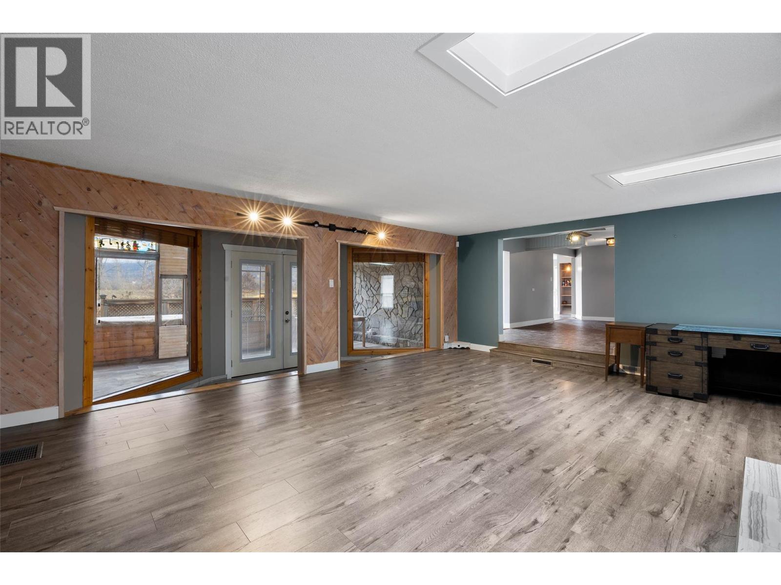 283 Beach Avenue, Kamloops, British Columbia  V2B 1C4 - Photo 13 - 10369492