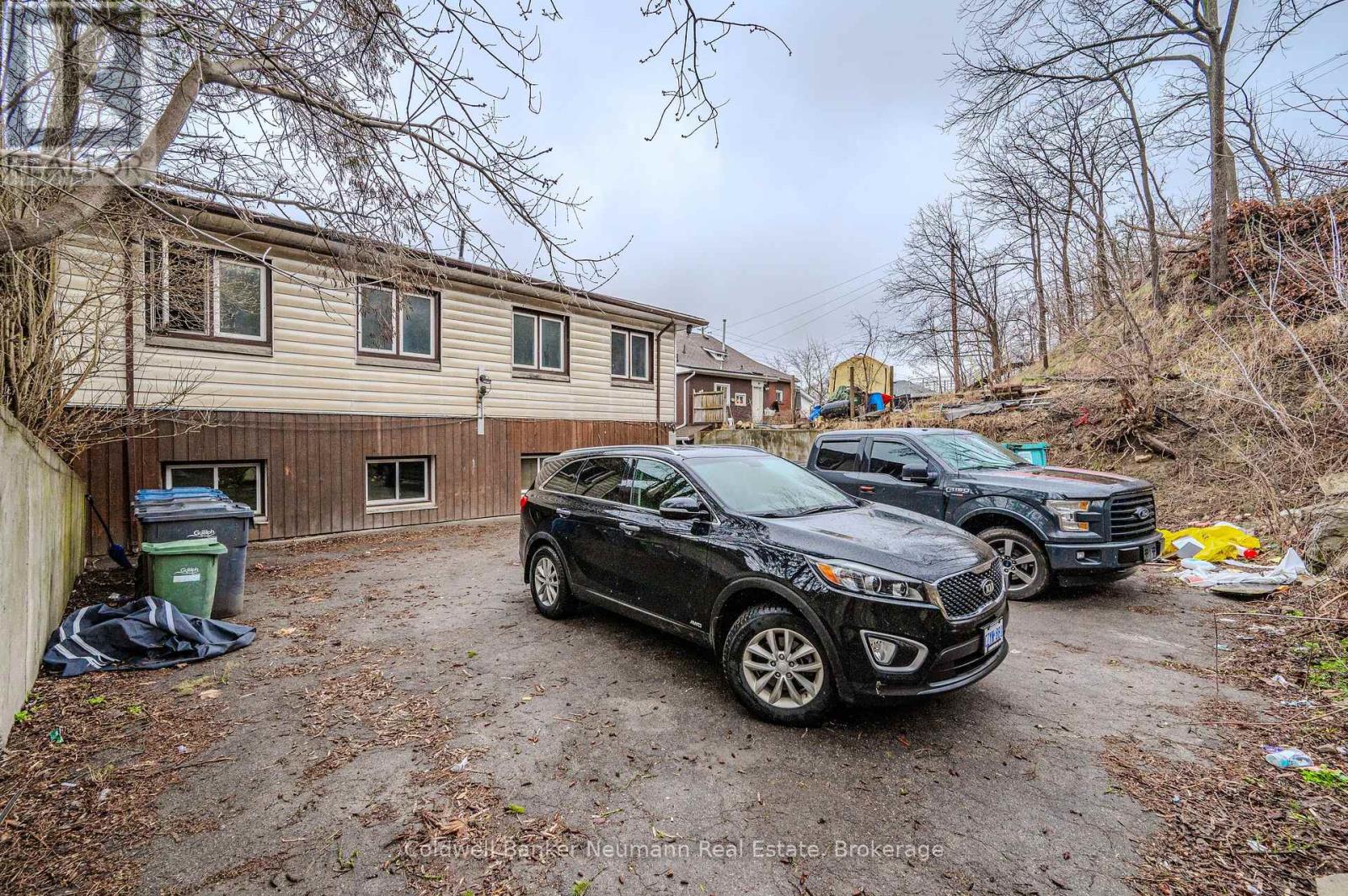 7 - 104 Elizabeth Street, Guelph (St. Patrick's Ward), Ontario  N1E 2X4 - Photo 17 - X12564294