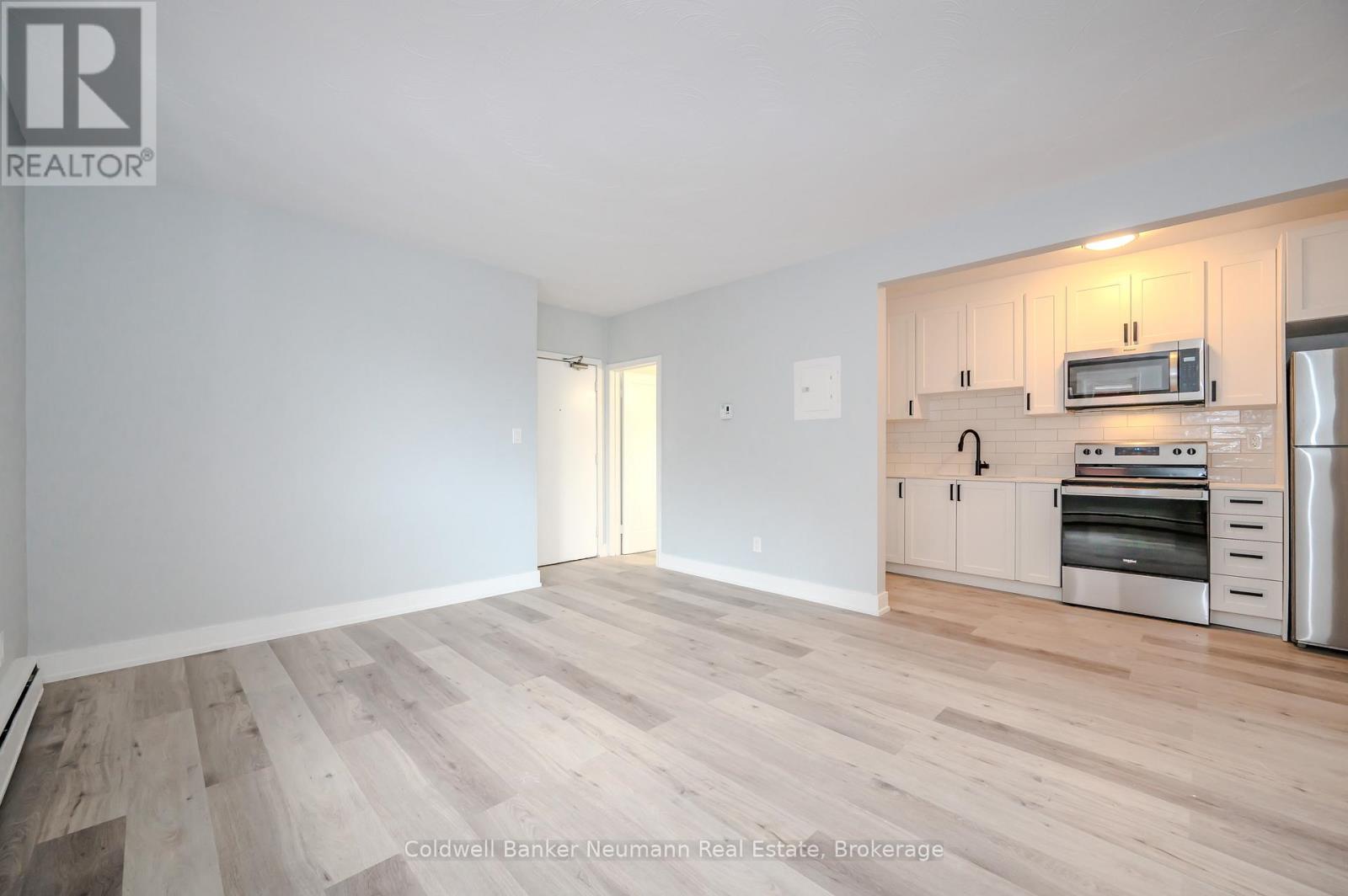 7 - 104 Elizabeth Street, Guelph (St. Patrick's Ward), Ontario  N1E 2X4 - Photo 7 - X12564294