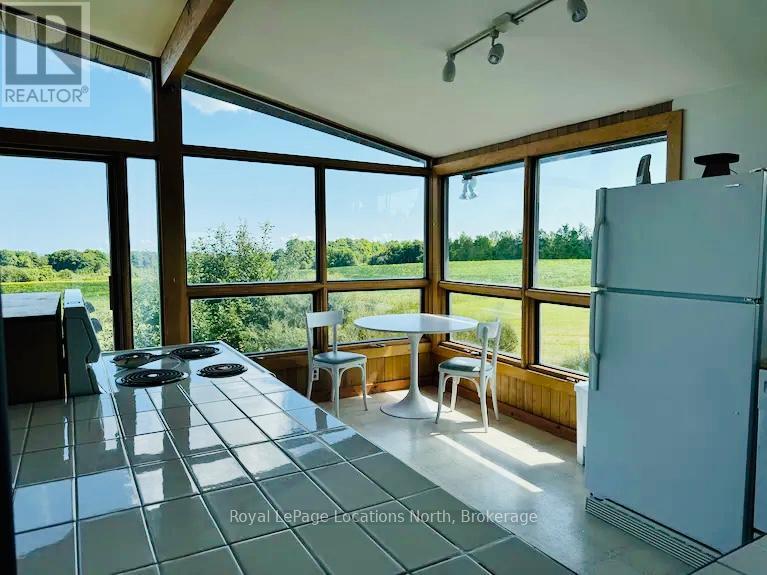 569513 6th Side Road, Blue Mountains, Ontario  N0H 2E0 - Photo 7 - X12564346