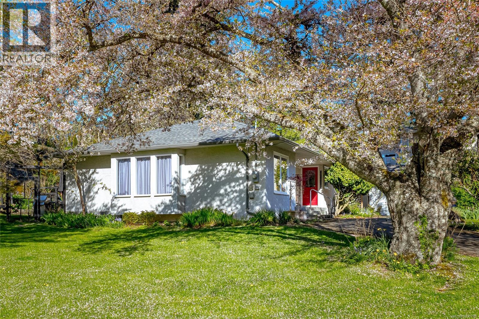 886 Cunningham Rd, Esquimalt, British Columbia  V9A 4M6 - Photo 4 - 1020798