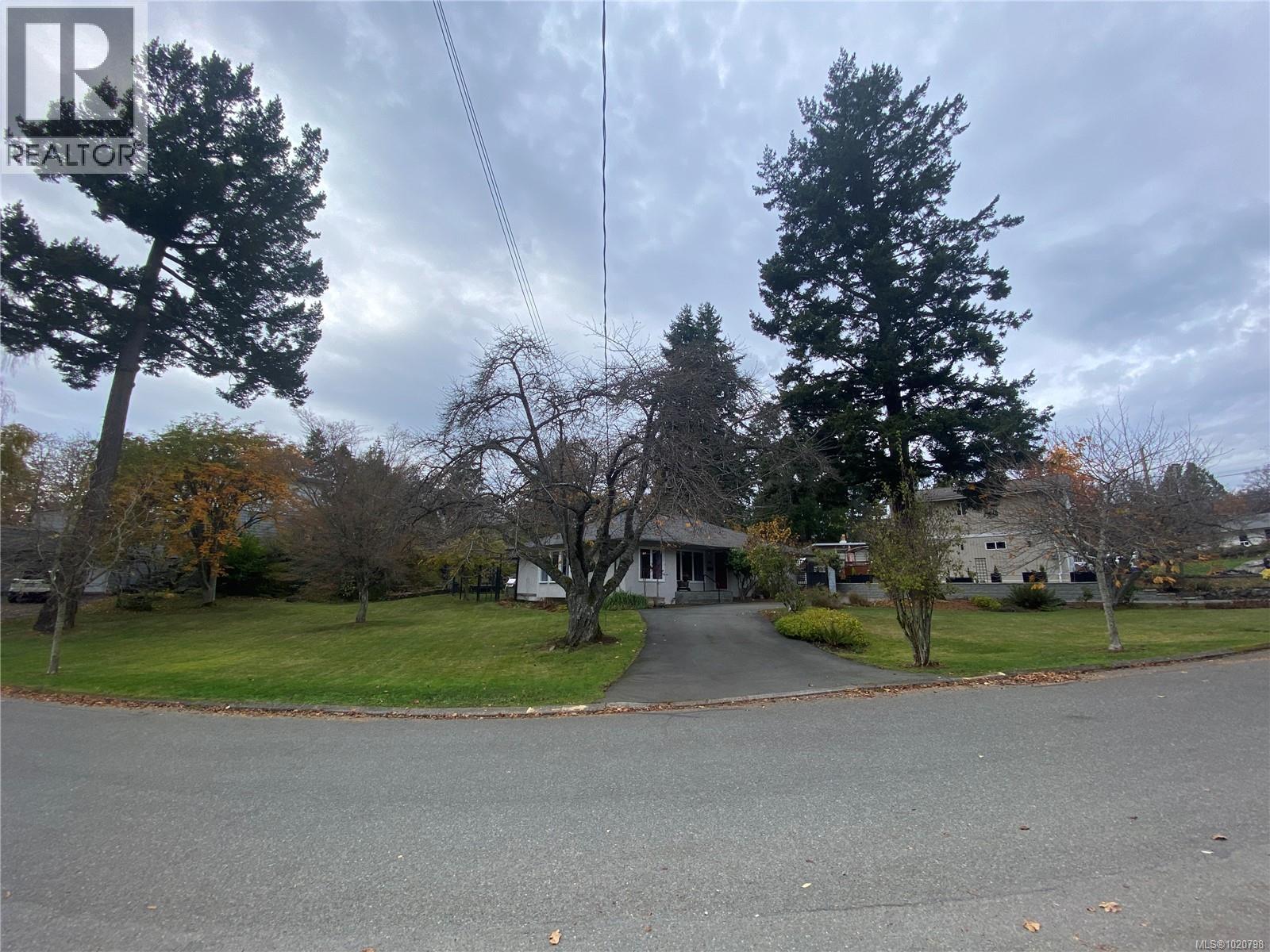 886 Cunningham Rd, Esquimalt, British Columbia  V9A 4M6 - Photo 47 - 1020798