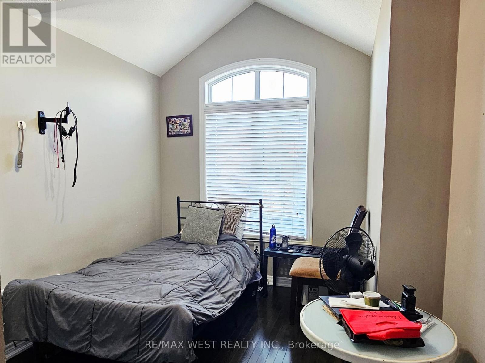 38 Wasaga Road, Brampton, Ontario  L6X 3B1 - Photo 20 - W12564046