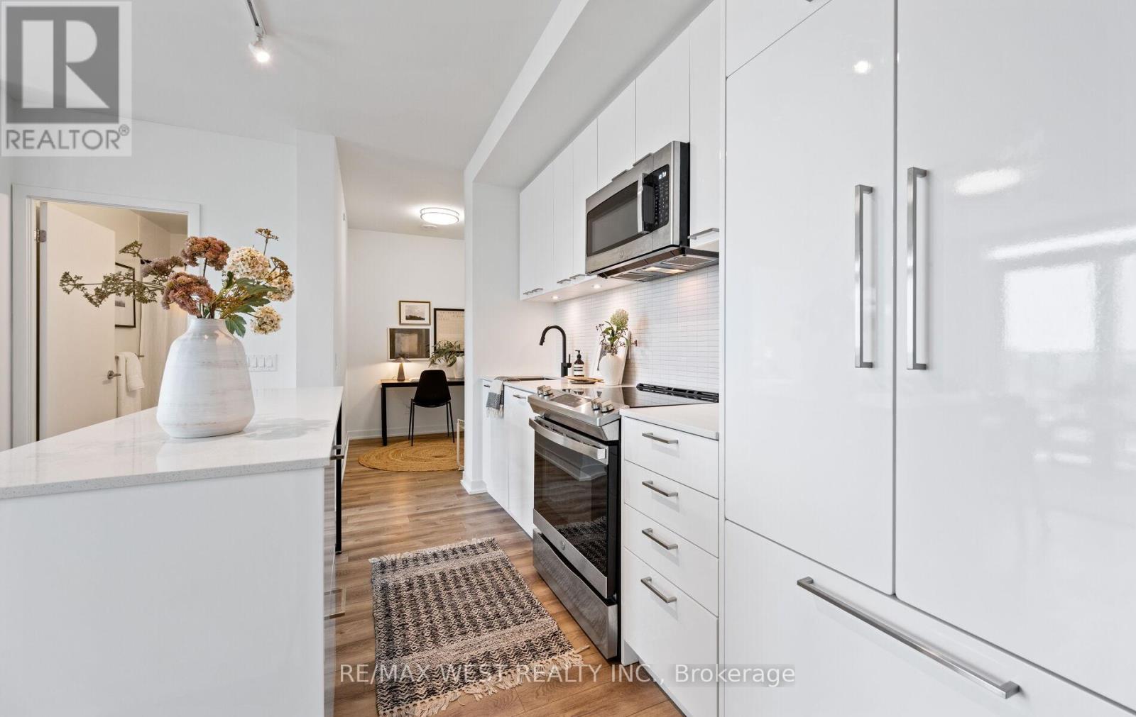 1103 - 1808 St Clair Avenue W, Toronto, Ontario  M6N 0C1 - Photo 10 - W12564068