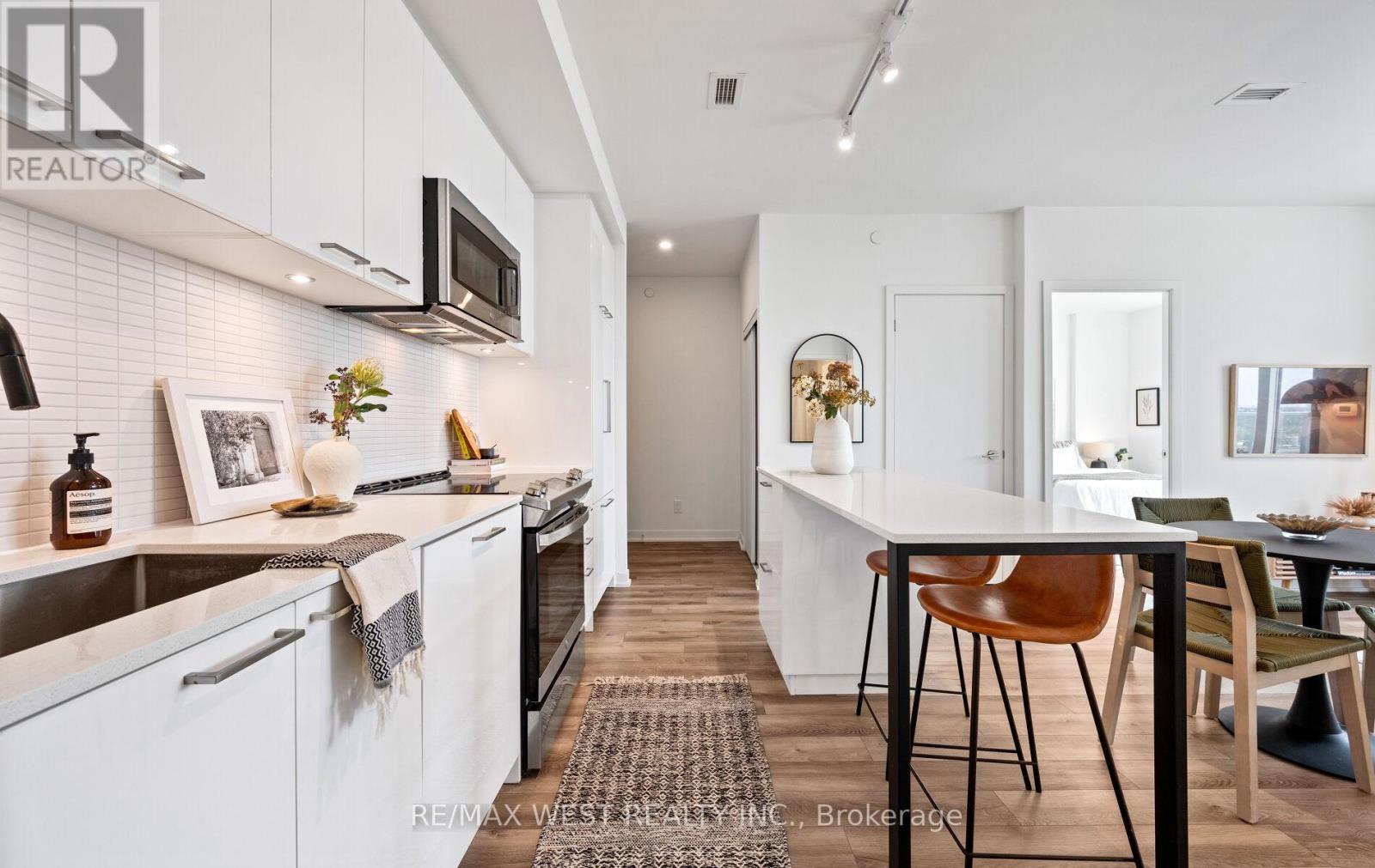 1103 - 1808 St Clair Avenue W, Toronto, Ontario  M6N 0C1 - Photo 12 - W12564068