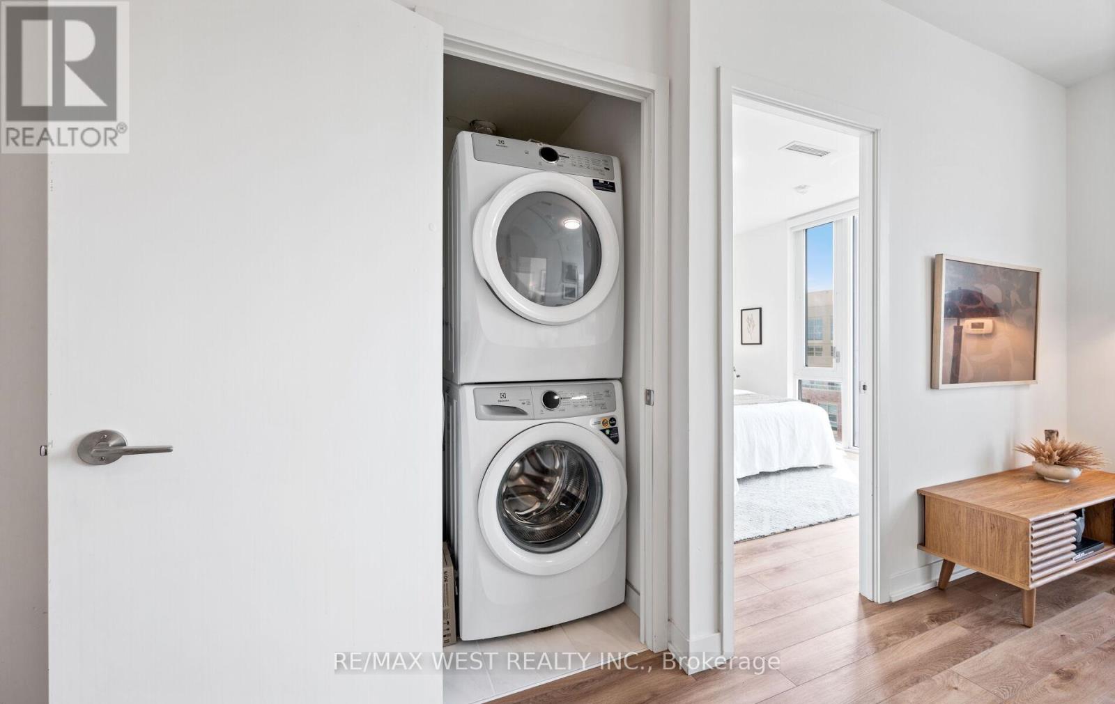 1103 - 1808 St Clair Avenue W, Toronto, Ontario  M6N 0C1 - Photo 34 - W12564068