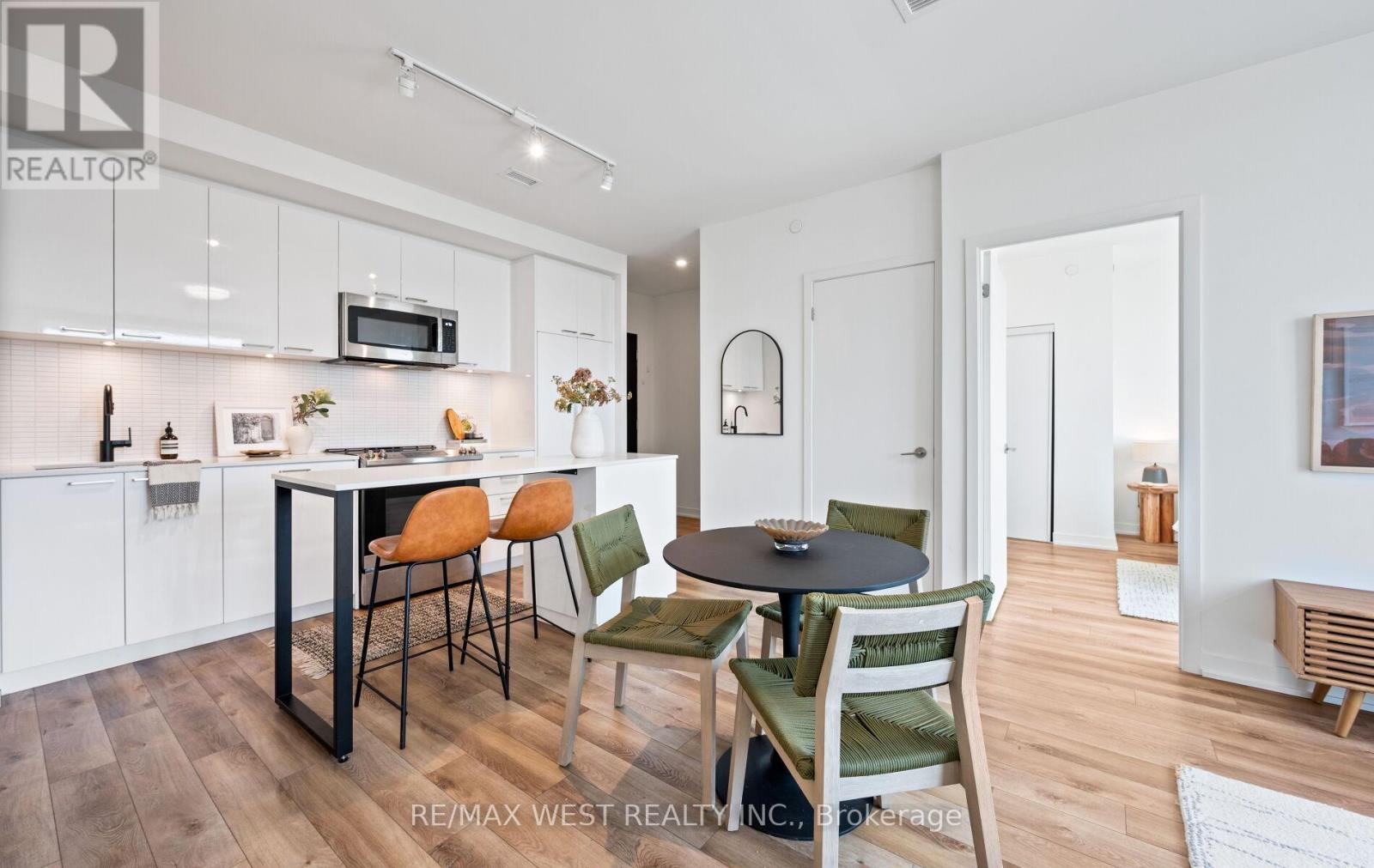 1103 - 1808 St Clair Avenue W, Toronto, Ontario  M6N 0C1 - Photo 6 - W12564068