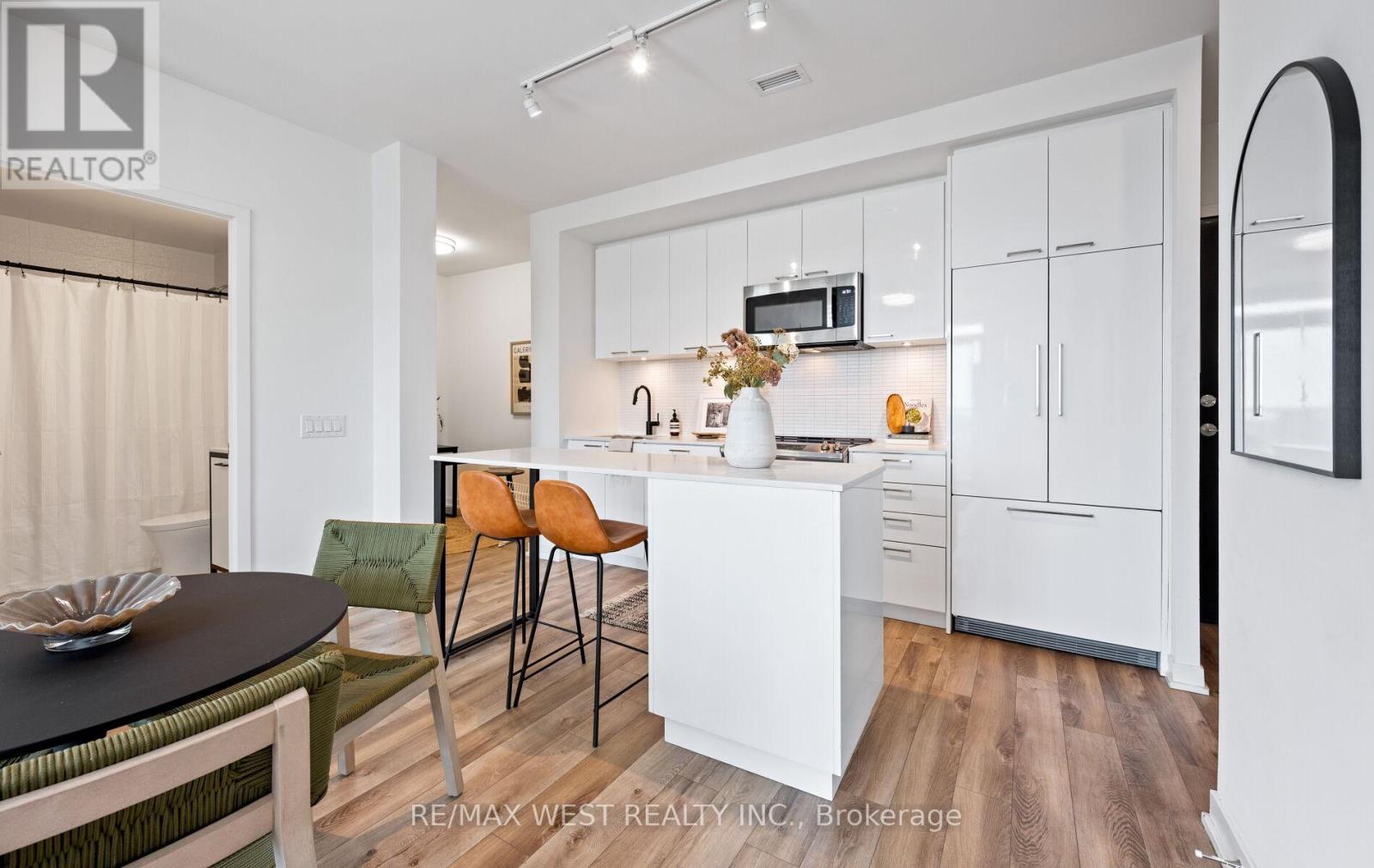 1103 - 1808 St Clair Avenue W, Toronto, Ontario  M6N 0C1 - Photo 8 - W12564068