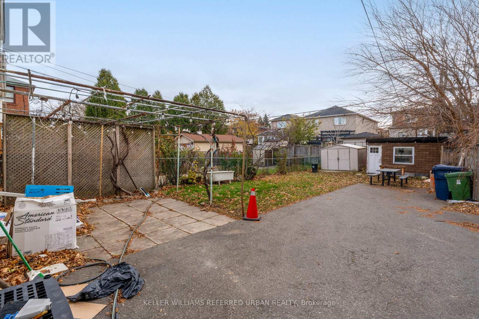 Main - 39 Cayuga Avenue, Toronto, Ontario  M6N 2G2 - Photo 24 - W12564070