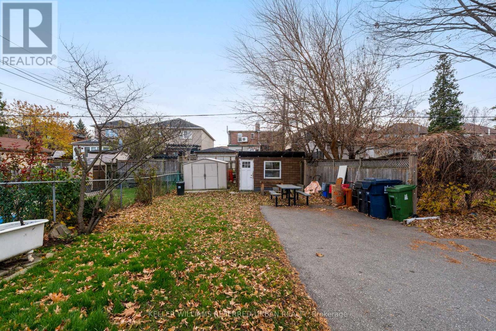 Main - 39 Cayuga Avenue, Toronto, Ontario  M6N 2G2 - Photo 25 - W12564070