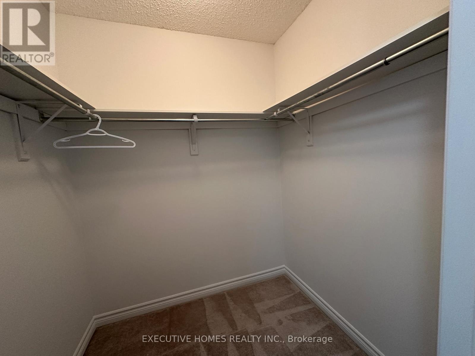 21 Elmcrest Drive, Brampton, Ontario  L6Y 0H7 - Photo 22 - W12564080