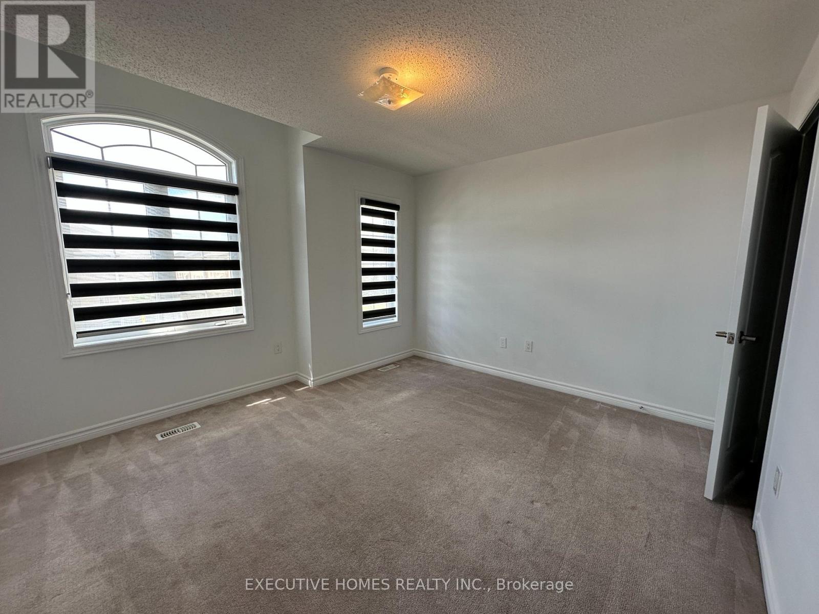 21 Elmcrest Drive, Brampton, Ontario  L6Y 0H7 - Photo 26 - W12564080