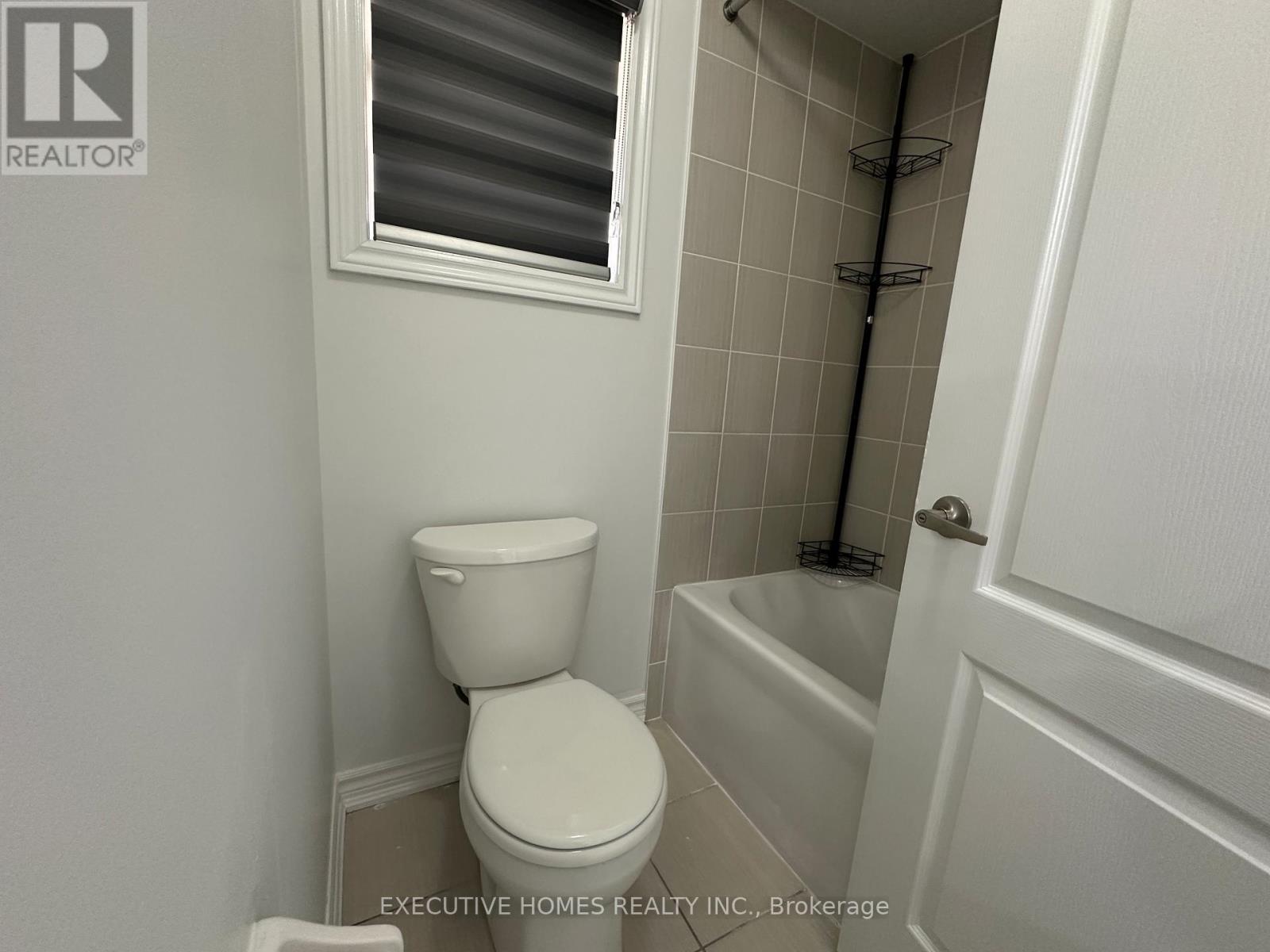 21 Elmcrest Drive, Brampton, Ontario  L6Y 0H7 - Photo 31 - W12564080