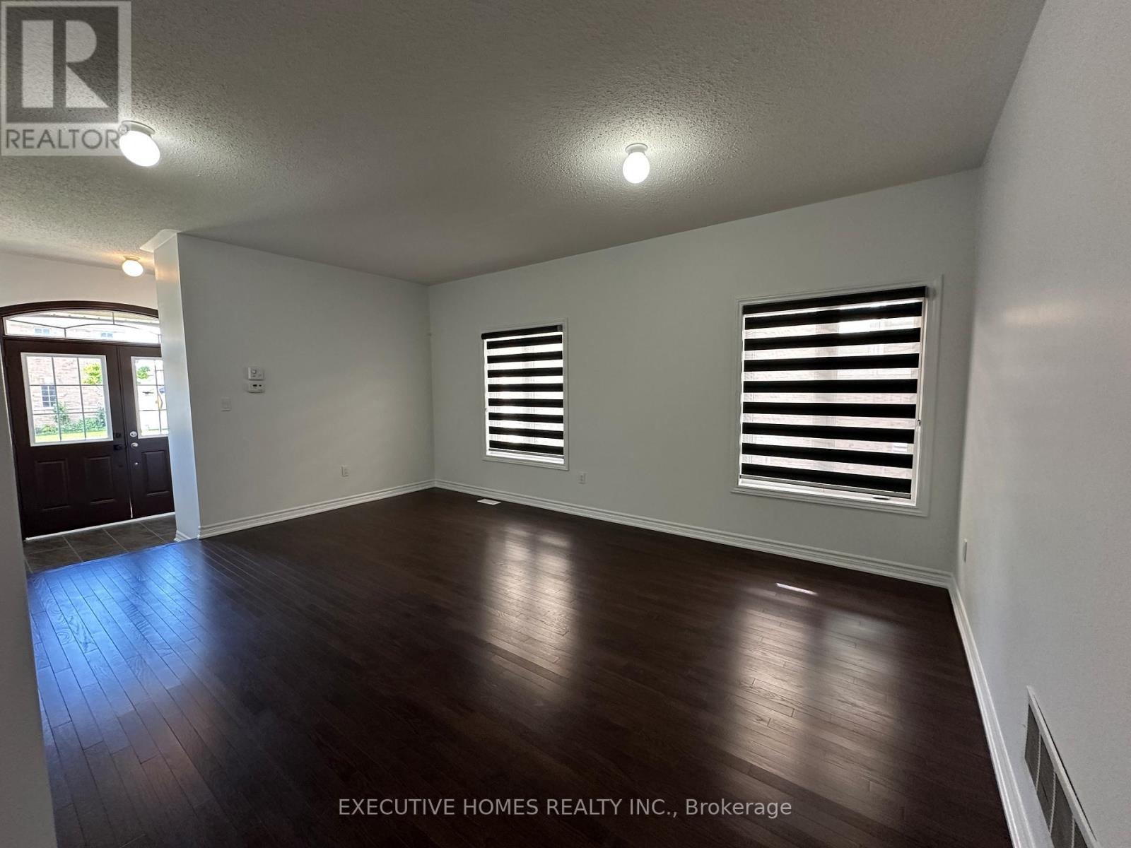 21 Elmcrest Drive, Brampton, Ontario  L6Y 0H7 - Photo 6 - W12564080