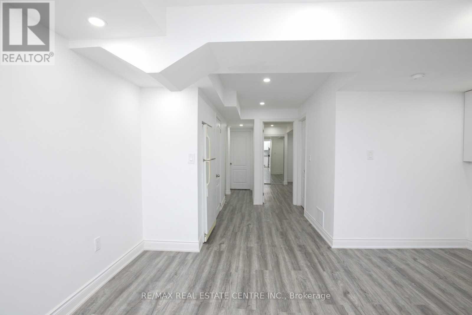 50 Rowland Street, Brampton, Ontario  L7A 1Z9 - Photo 8 - W12564114