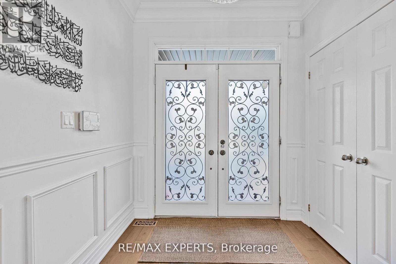 4643 Harbottle Road, Burlington, Ontario  L7M 0E2 - Photo 11 - W12564204