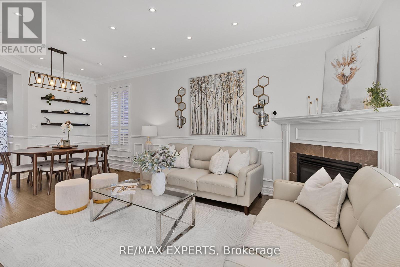 4643 Harbottle Road, Burlington, Ontario  L7M 0E2 - Photo 3 - W12564204