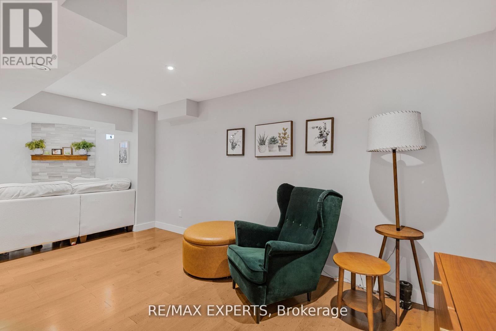 4643 Harbottle Road, Burlington, Ontario  L7M 0E2 - Photo 30 - W12564204