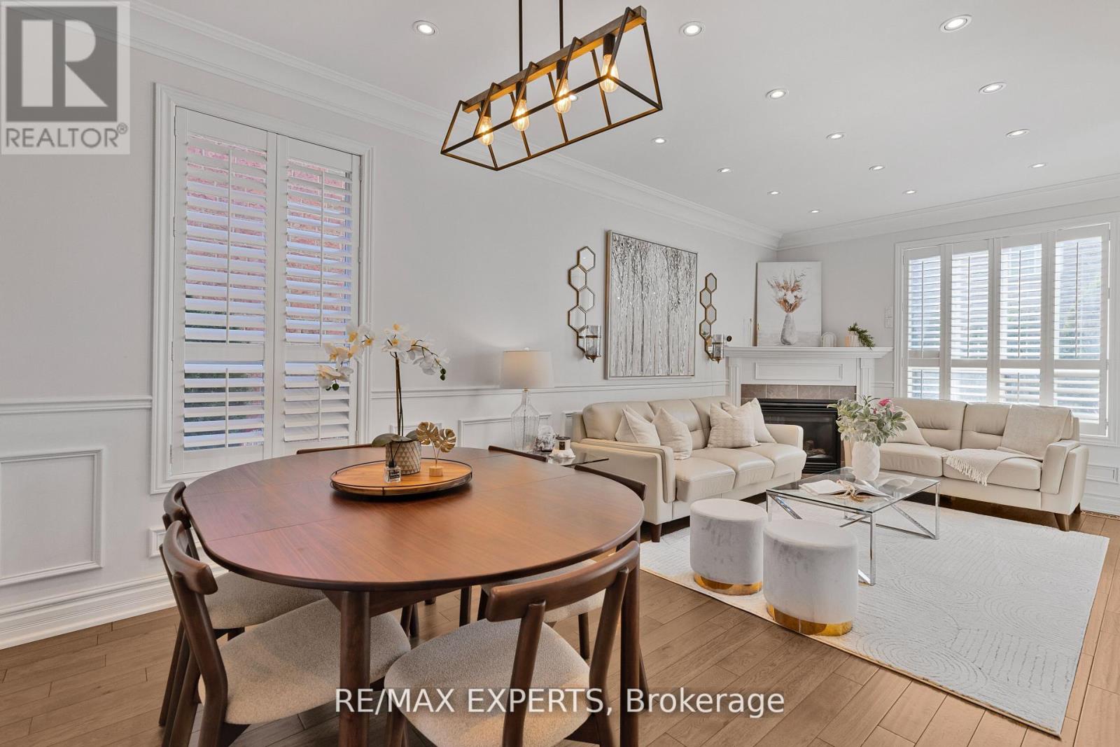 4643 Harbottle Road, Burlington, Ontario  L7M 0E2 - Photo 5 - W12564204