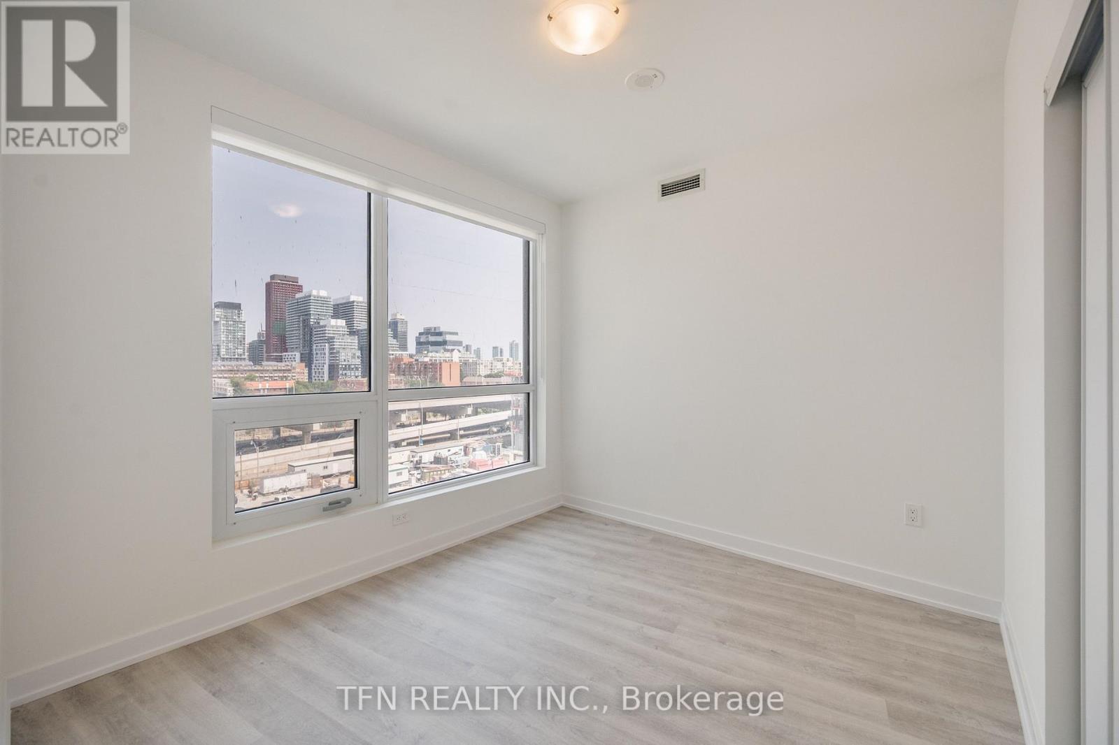 729 - 15 Richardson Street, Toronto, Ontario  M5A 0Y5 - Photo 11 - C12564232