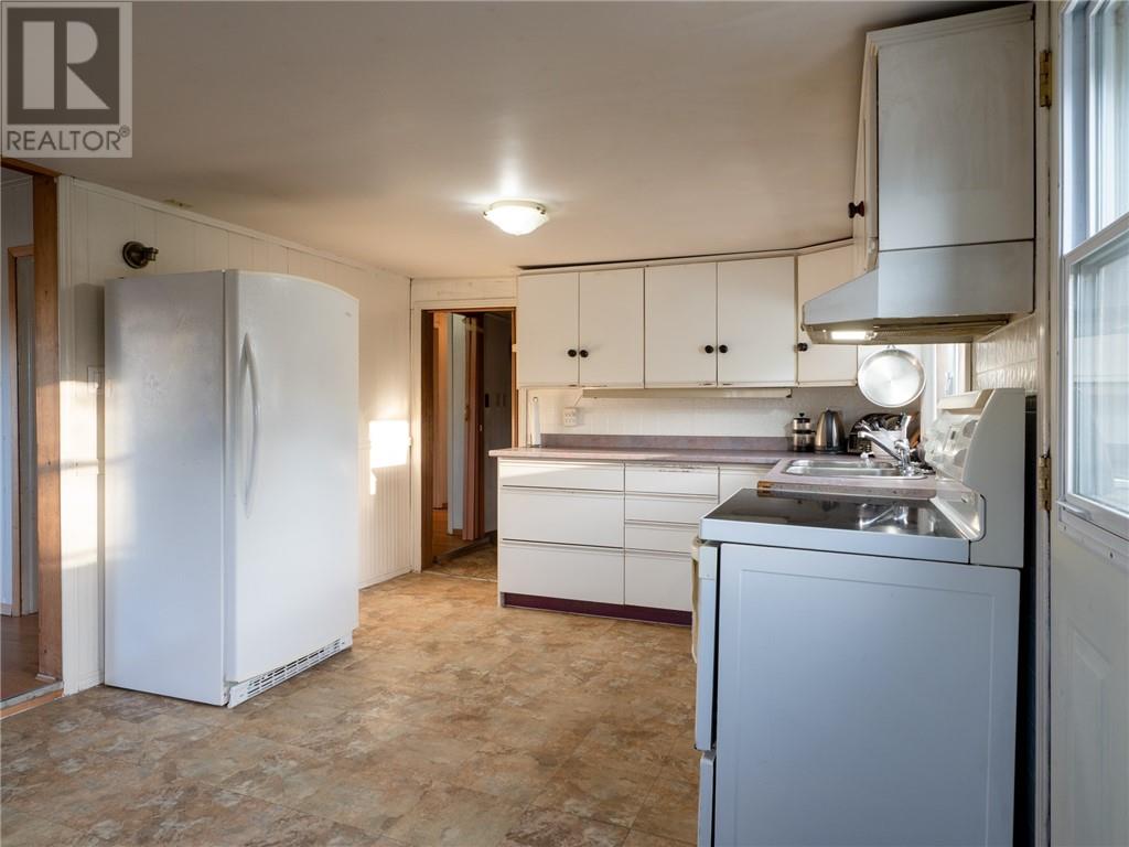 110 Walcot, Manitowaning, Ontario  P0P 1N0 - Photo 15 - 2125723