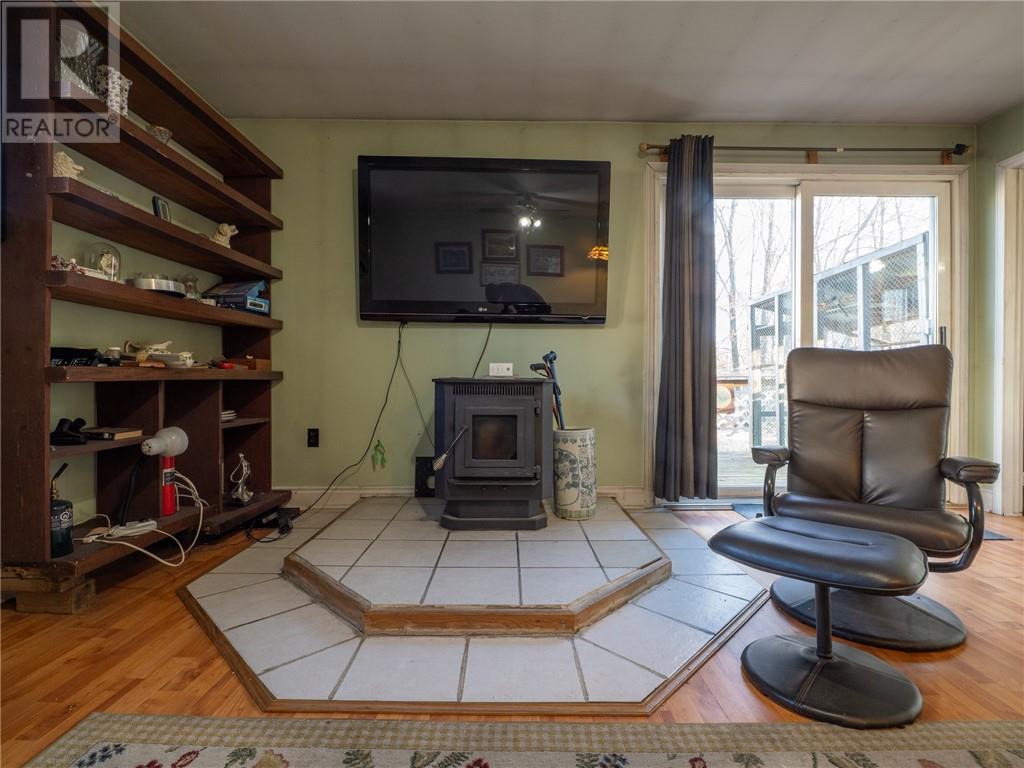 110 Walcot, Manitowaning, Ontario  P0P 1N0 - Photo 28 - 2125723