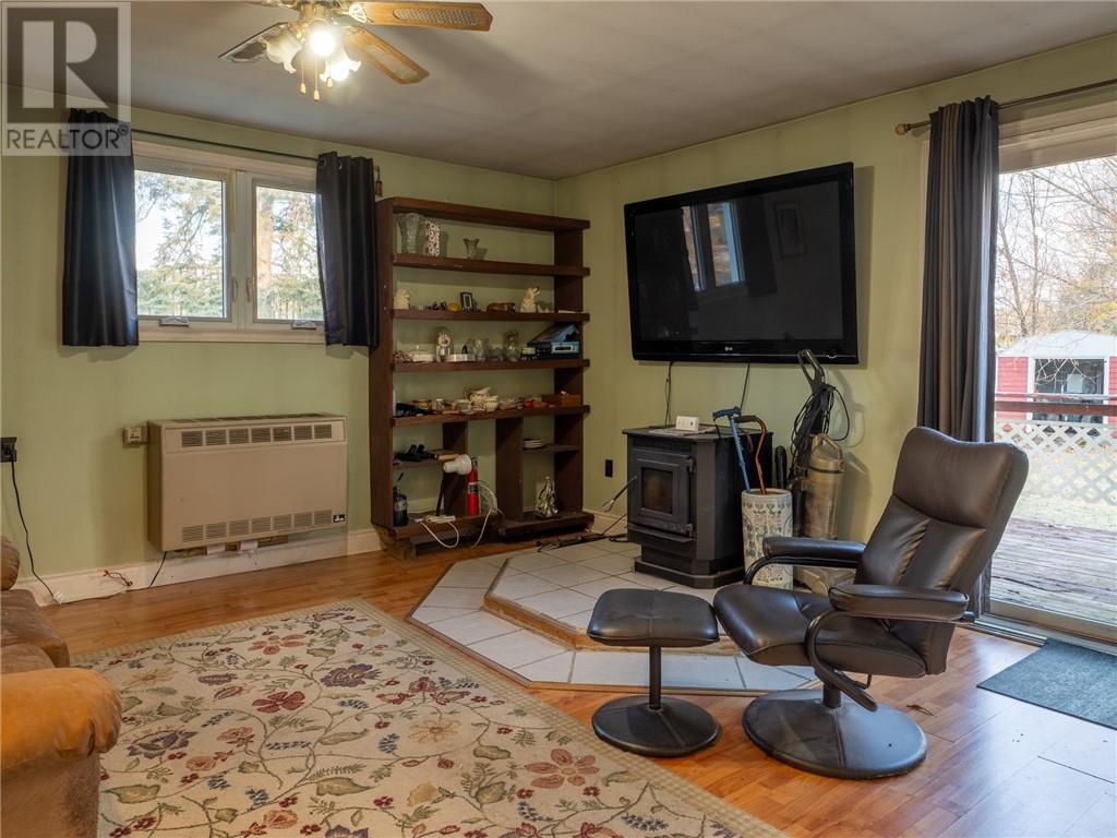 110 Walcot, Manitowaning, Ontario  P0P 1N0 - Photo 30 - 2125723