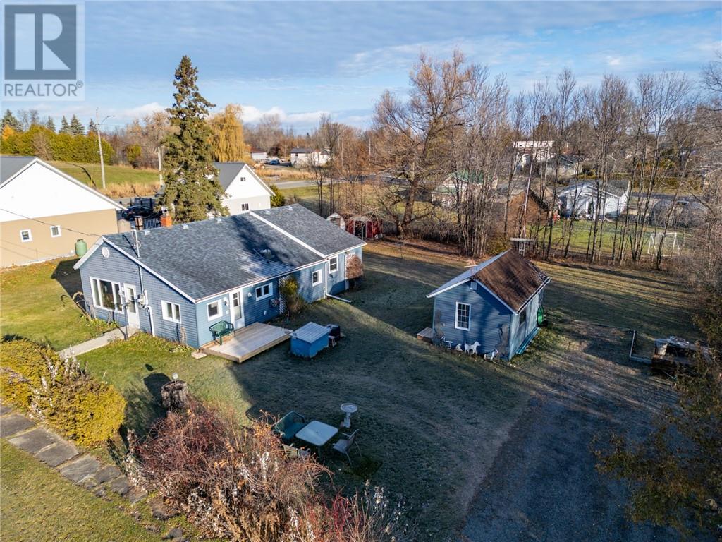 110 Walcot, Manitowaning, Ontario  P0P 1N0 - Photo 4 - 2125723