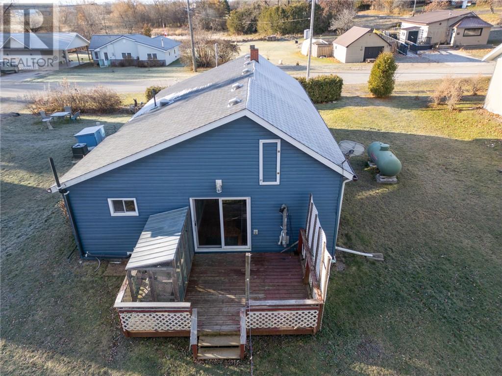 110 Walcot, Manitowaning, Ontario  P0P 1N0 - Photo 6 - 2125723