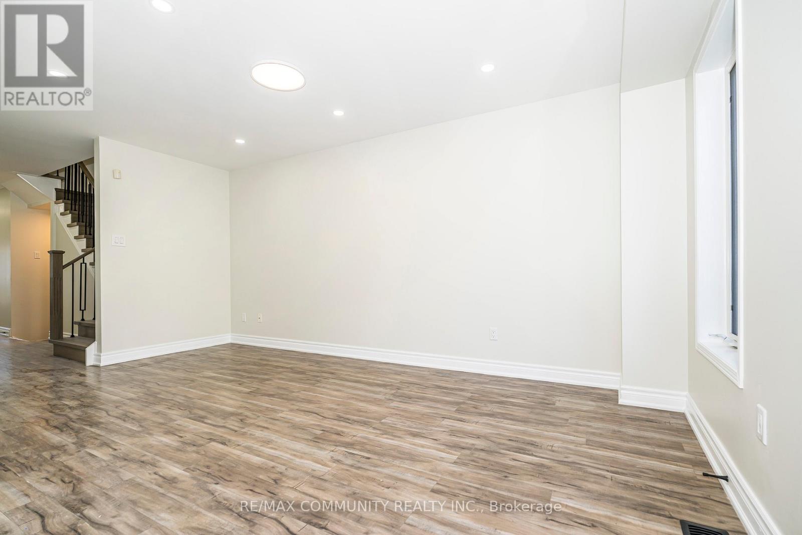 10 Tanasi Road, Brampton, Ontario  L6X 0K4 - Photo 5 - W12543566