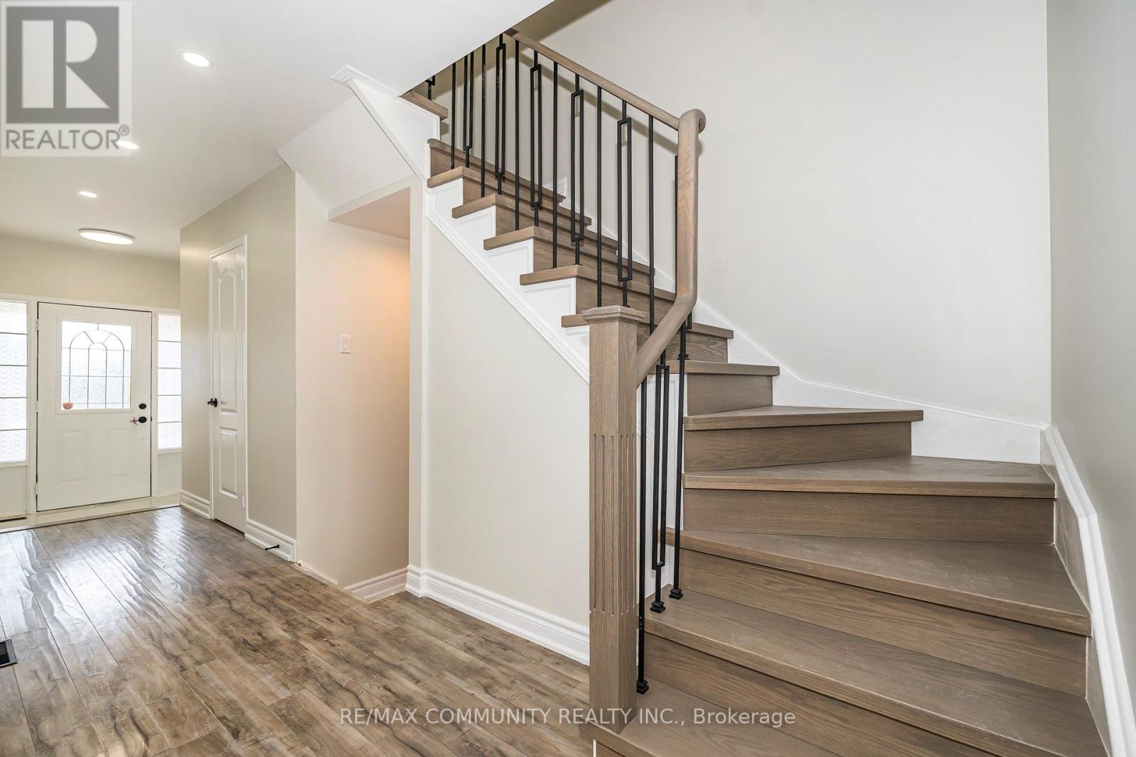 10 Tanasi Road, Brampton, Ontario  L6X 0K4 - Photo 9 - W12543566