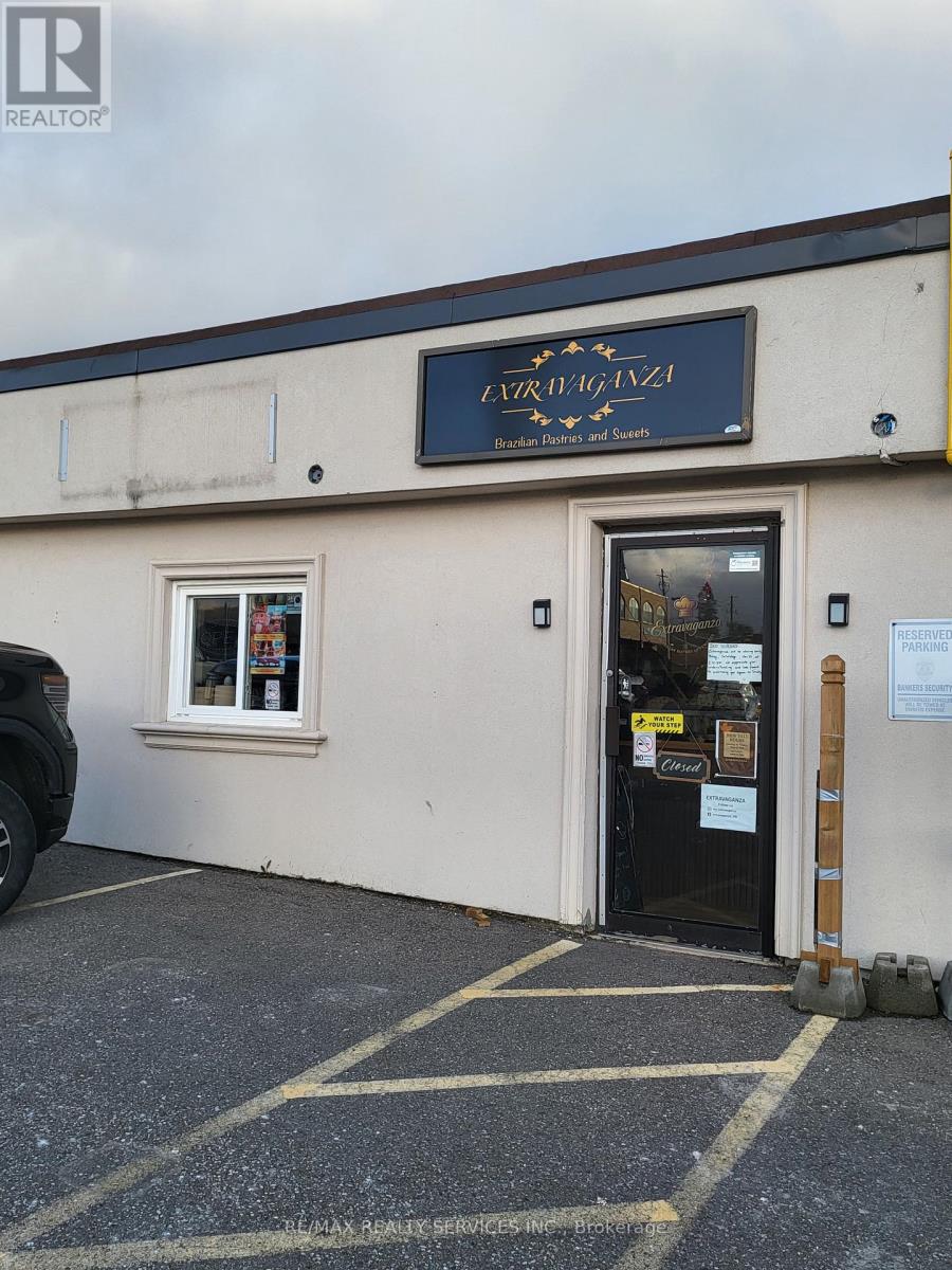 109 - 28 Mill Street, Orangeville, Ontario  L9W 2M3 - Photo 2 - W12564222