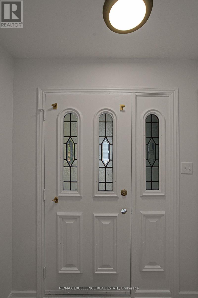 Photo 4 of 35 for 1595 Borden Street