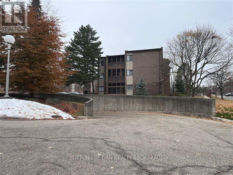 214 - 300 Everglade Crescent, London North, Ontario  N6H 4P8 - Photo 2 - X12564328