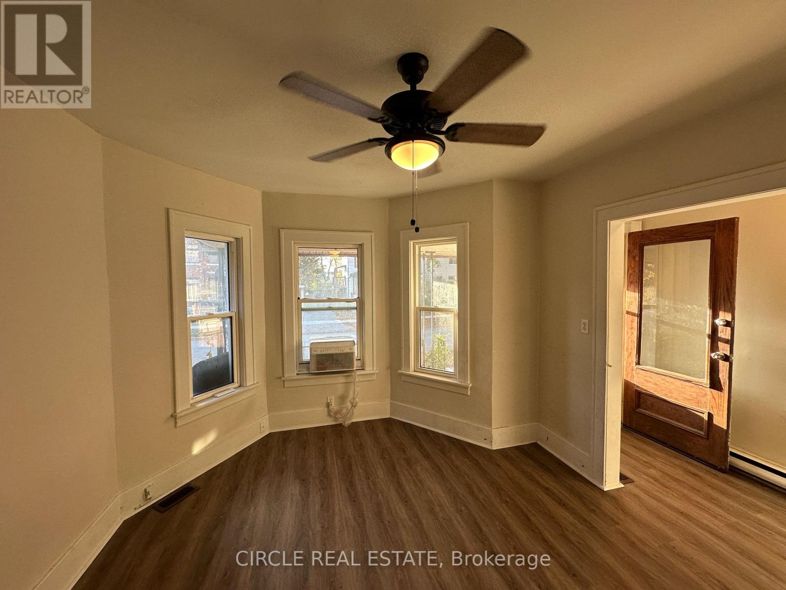 202-204 Mckay Avenue, Windsor, Ontario  N9B 1Z4 - Photo 3 - X12564062