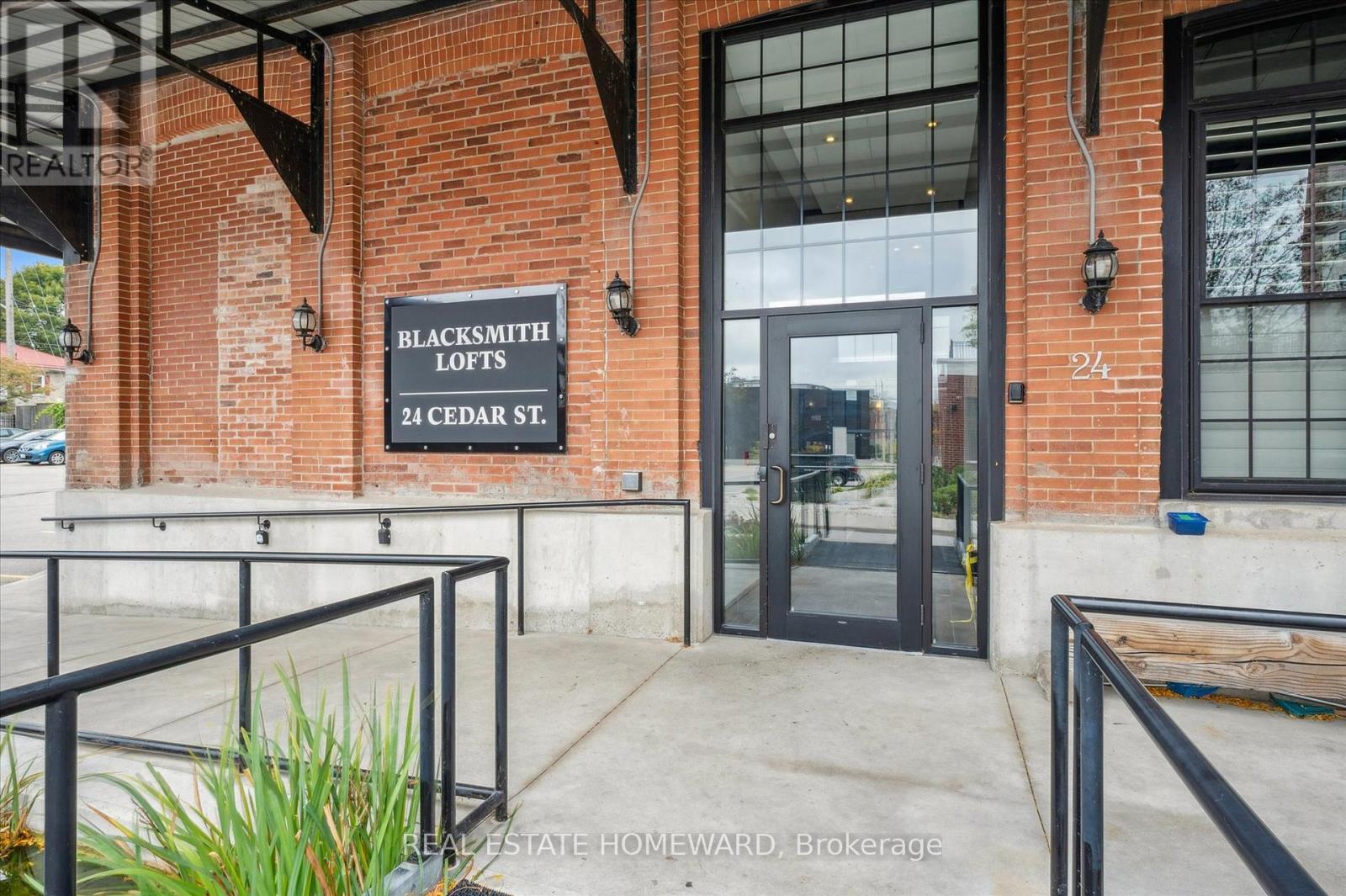 303 - 24 Cedar Street, Cambridge, Ontario  N1S 0B2 - Photo 5 - X12564122