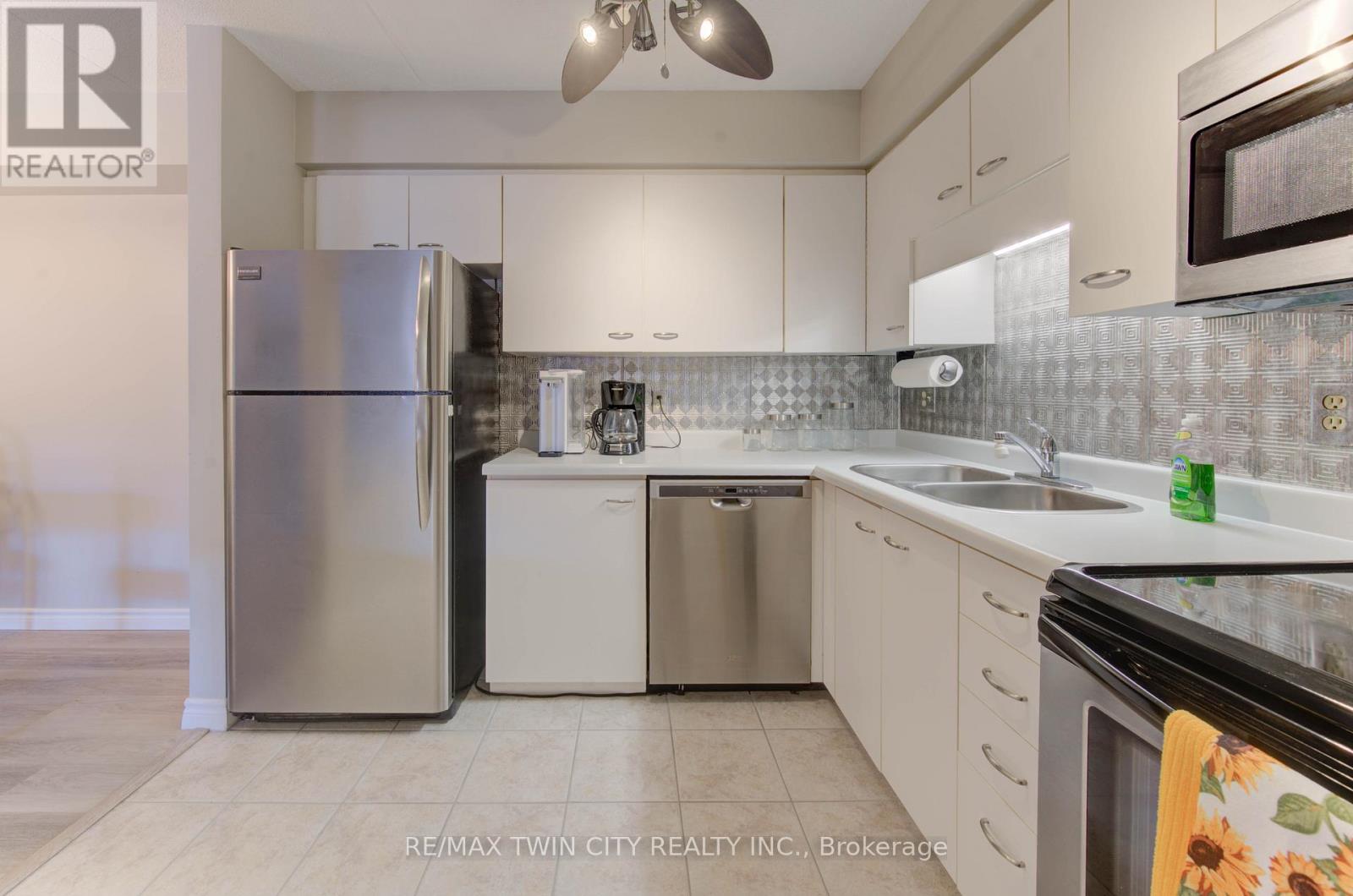 27 - 3085 Kingsway Drive, Kitchener, Ontario  N2C 2P1 - Photo 12 - X12564156