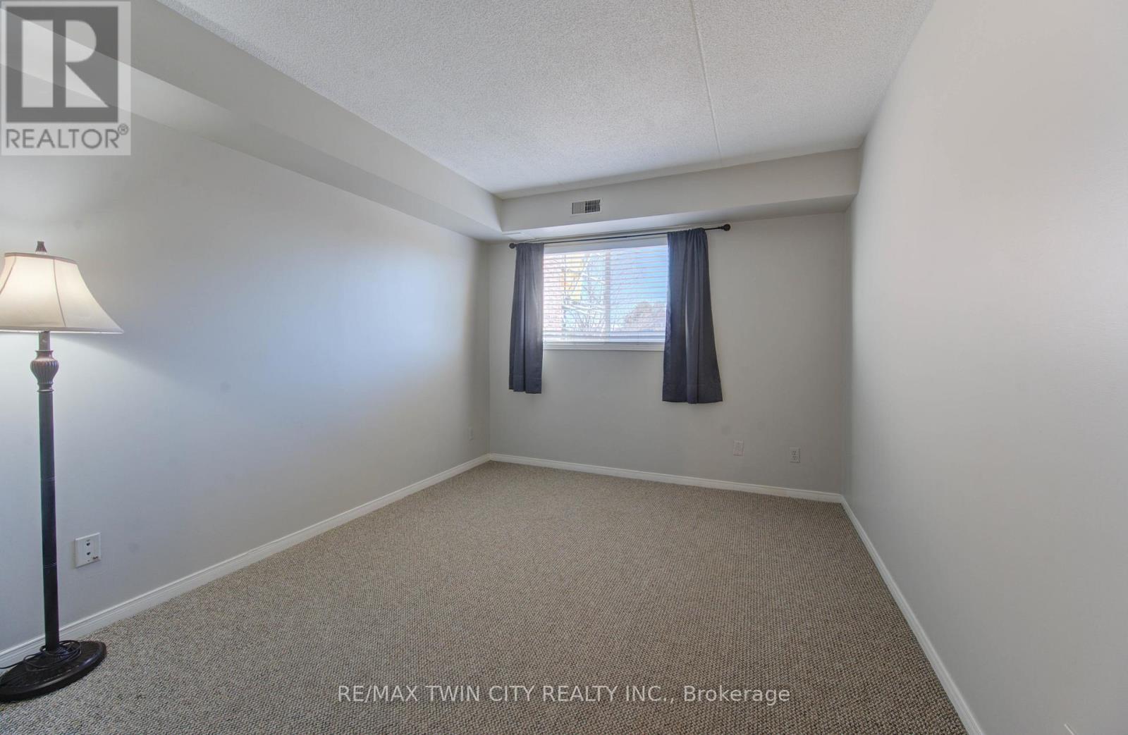 27 - 3085 Kingsway Drive, Kitchener, Ontario  N2C 2P1 - Photo 19 - X12564156