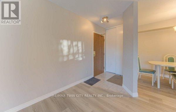 27 - 3085 Kingsway Drive, Kitchener, Ontario  N2C 2P1 - Photo 5 - X12564156