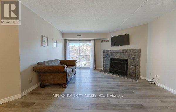 27 - 3085 Kingsway Drive, Kitchener, Ontario  N2C 2P1 - Photo 8 - X12564156